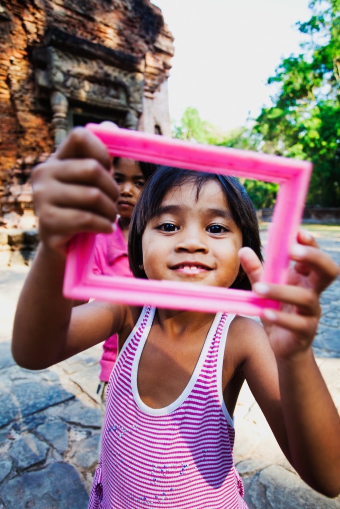 Kids at Preah Ko temple